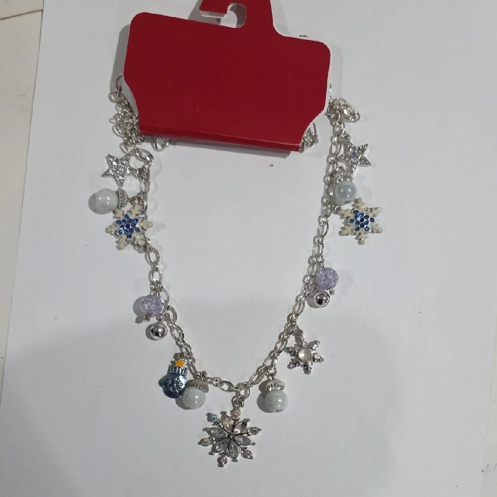 Silver Snowflake Necklace – Sparkle Star & Bead Charm Holiday Statement Jewelry